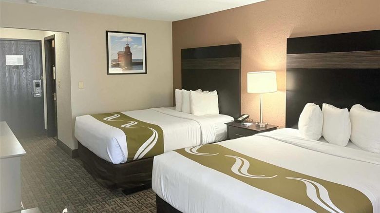 <b>AmericInn by Wyndham Holland Room</b>. Images powered by <a href="https://iceportal.shijigroup.com/" title="IcePortal" target="_blank">IcePortal</a>.