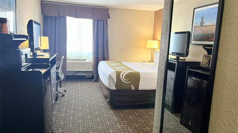 <b>AmericInn by Wyndham Holland Room</b>. Images powered by <a href="https://iceportal.shijigroup.com/" title="IcePortal" target="_blank">IcePortal</a>.