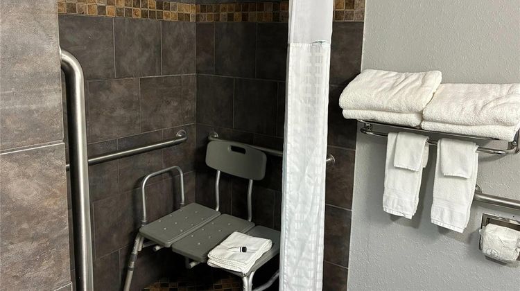AmericInn by Wyndham Holland Room