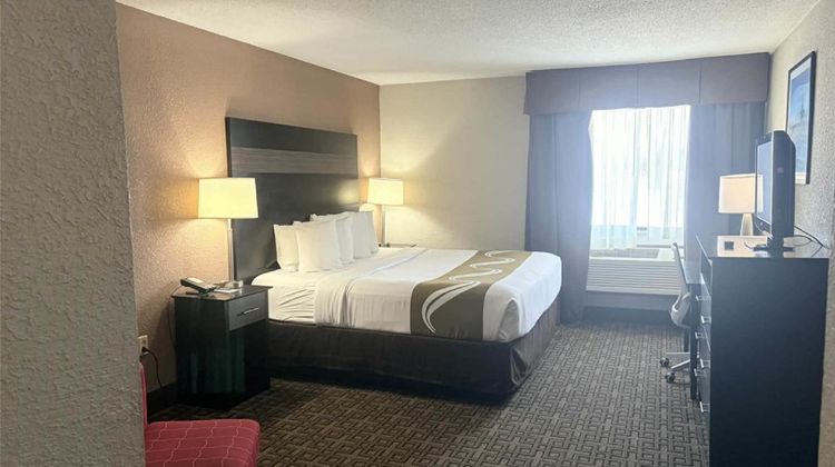 AmericInn by Wyndham Holland Room