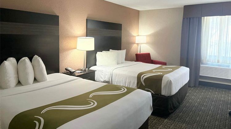 AmericInn by Wyndham Holland Room