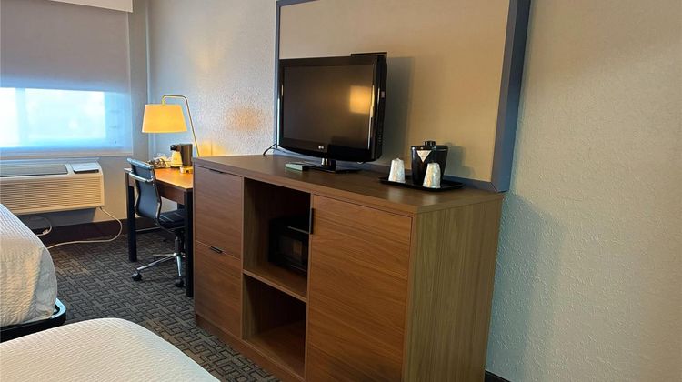 AmericInn by Wyndham Holland Room