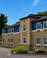 AmericInn by Wyndham Holland