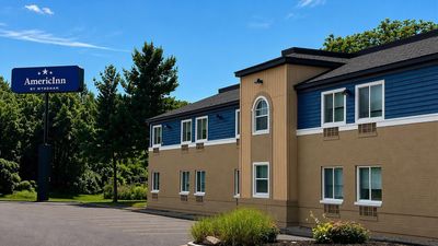 AmericInn by Wyndham Holland