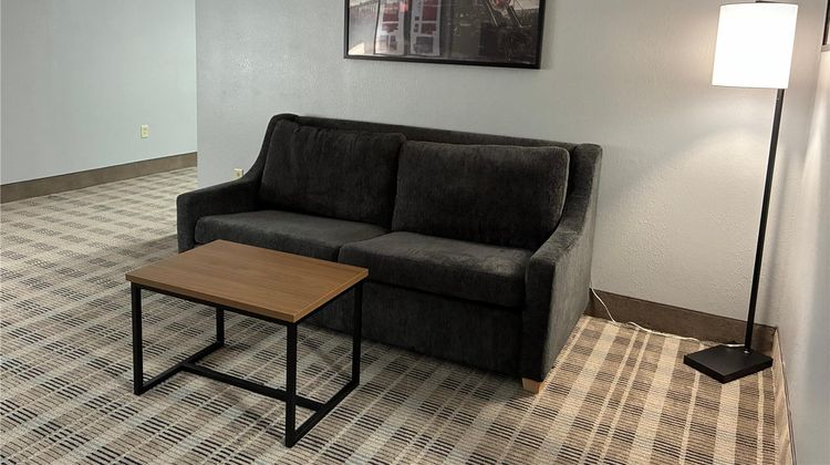 AmericInn by Wyndham Holland Room