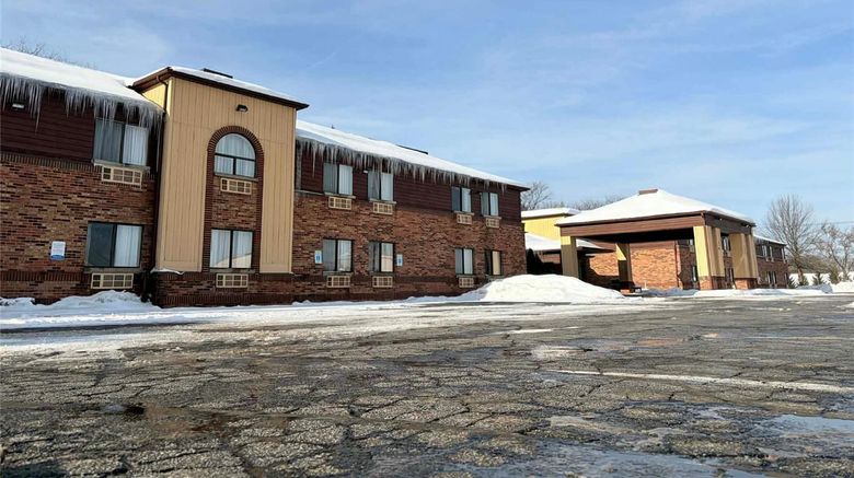 <b>AmericInn by Wyndham Holland Exterior</b>. Images powered by <a href="https://iceportal.shijigroup.com/" title="IcePortal" target="_blank">IcePortal</a>.