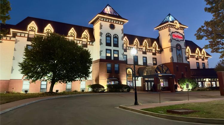 The Chateau Hotel & Conference Center Exterior