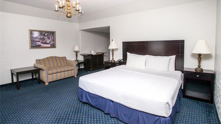 The Chateau Hotel & Conference Center Suite