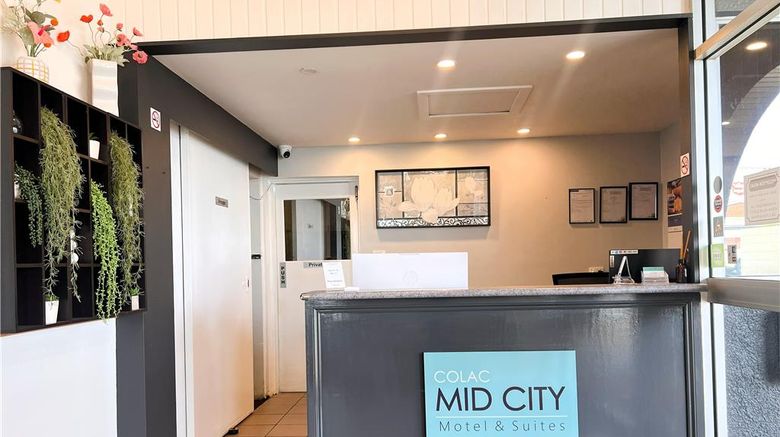 <b>Colac Mid City Motel & Suites Lobby</b>. Images powered by <a href="https://iceportal.shijigroup.com/" title="IcePortal" target="_blank">IcePortal</a>.