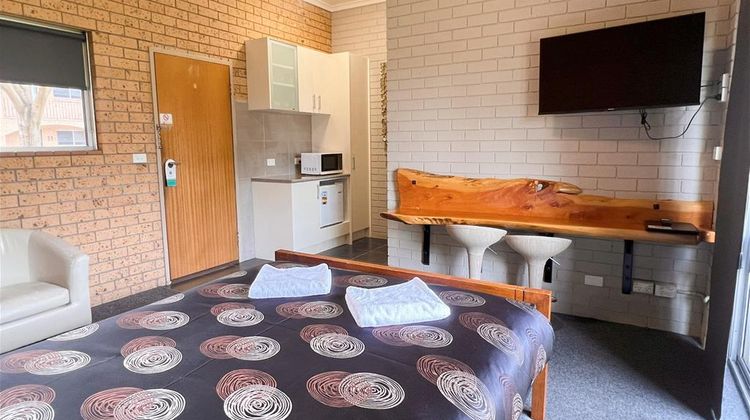 Colac Mid City Motel & Suites Room