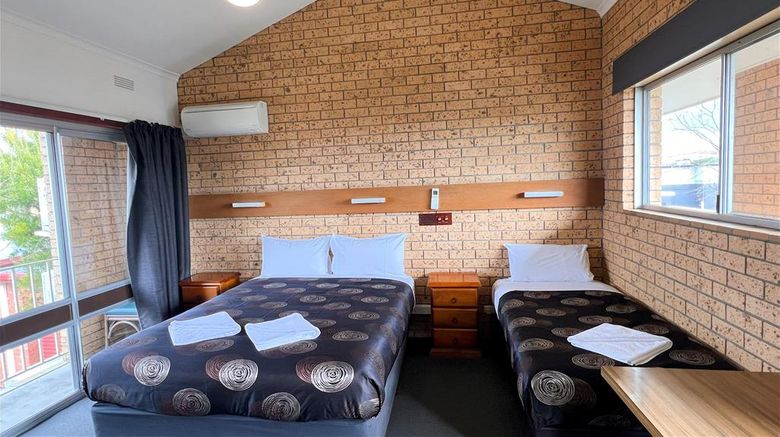 <b>Colac Mid City Motel & Suites Room</b>. Images powered by <a href="https://iceportal.shijigroup.com/" title="IcePortal" target="_blank">IcePortal</a>.