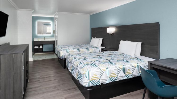Red Lion Inn & Suites Lemoore Room