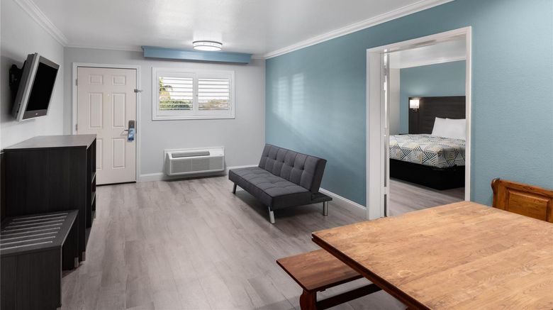 <b>Red Lion Inn & Suites Lemoore Room</b>. Images powered by <a href="https://iceportal.shijigroup.com/" title="IcePortal" target="_blank">IcePortal</a>.