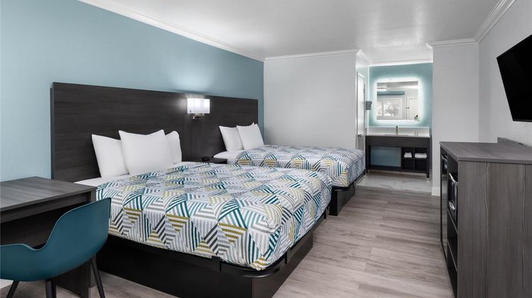 Red Lion Inn & Suites Lemoore Room