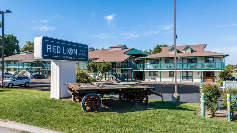 <b>Red Lion Inn & Suites Lemoore Exterior</b>. Images powered by <a href="https://iceportal.shijigroup.com/" title="IcePortal" target="_blank">IcePortal</a>.