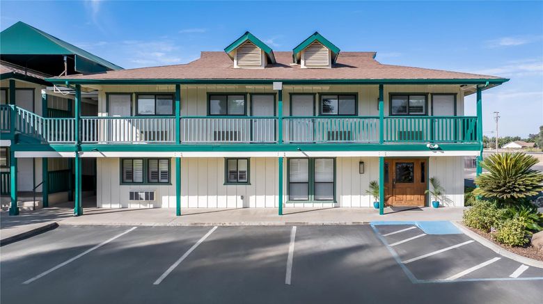 <b>Red Lion Inn & Suites Lemoore Exterior</b>. Images powered by <a href="https://iceportal.shijigroup.com/" title="IcePortal" target="_blank">IcePortal</a>.