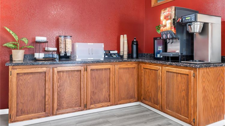 Red Lion Inn & Suites Lemoore Restaurant