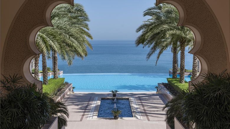 <b>Al Husn Hotel Muscat Pool</b>. Images powered by <a href="https://iceportal.shijigroup.com/" title="IcePortal" target="_blank">IcePortal</a>.