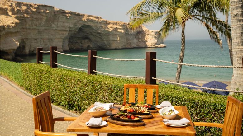 <b>Al Husn Hotel Muscat Restaurant</b>. Images powered by <a href="https://iceportal.shijigroup.com/" title="IcePortal" target="_blank">IcePortal</a>.
