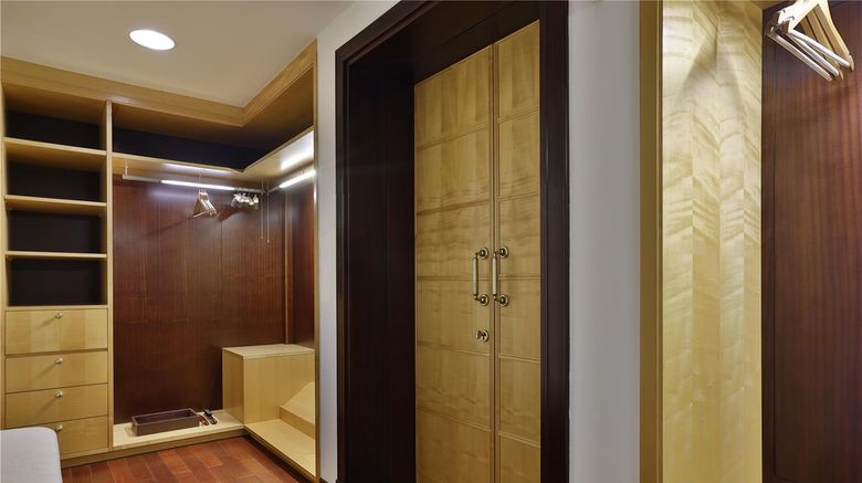 <b>Al Husn Hotel Muscat Room</b>. Images powered by <a href="https://iceportal.shijigroup.com/" title="IcePortal" target="_blank">IcePortal</a>.