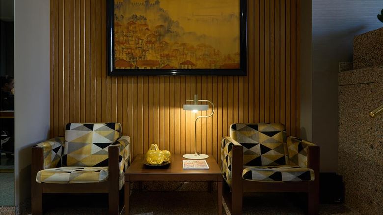 <b>Altis Suites Lobby</b>. Images powered by <a href="https://iceportal.shijigroup.com/" title="IcePortal" target="_blank">IcePortal</a>.