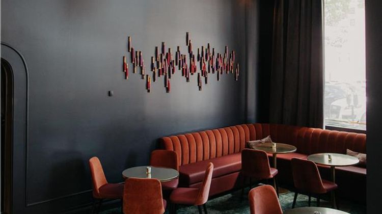 Hotel Deco Lobby