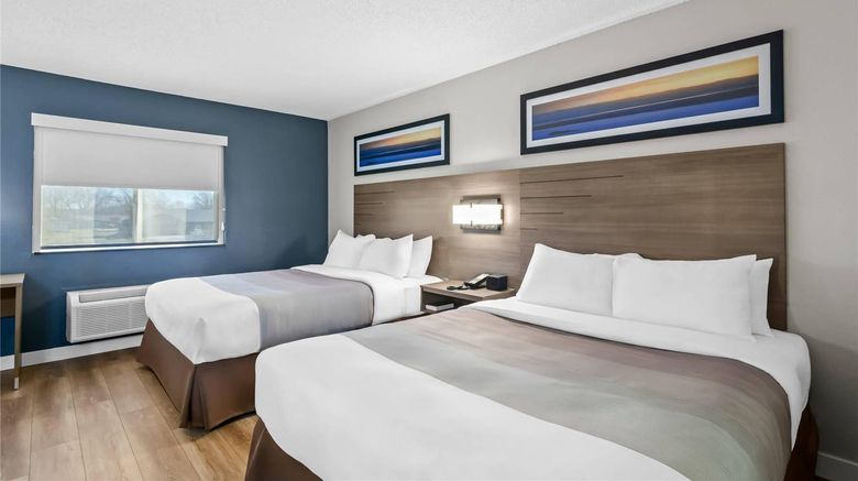 <b>Quality Inn Neosho Suite</b>. Images powered by <a href="https://iceportal.shijigroup.com/" title="IcePortal" target="_blank">IcePortal</a>.