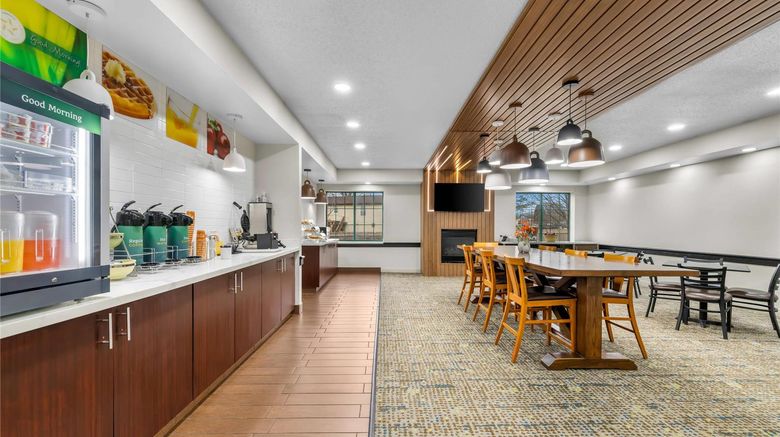 <b>Days Inn Syracuse near Oneida Lake Restaurant</b>. Images powered by <a href="https://iceportal.shijigroup.com/" title="IcePortal" target="_blank">IcePortal</a>.