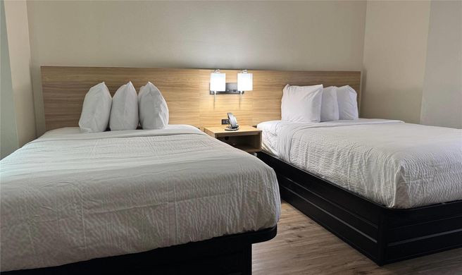 Days Inn by Wyndham McDonough Hotel Room