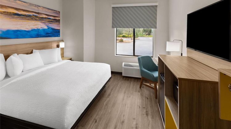 Days Inn by Wyndham McDonough Hotel Room