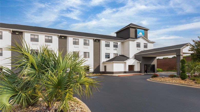 Days Inn by Wyndham McDonough Hotel Exterior. Images powered by <a href="https://iceportal.shijigroup.com" target="_blank" rel="noopener">Ice Portal</a>.
