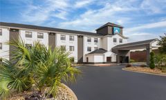 Days Inn by Wyndham McDonough Hotel