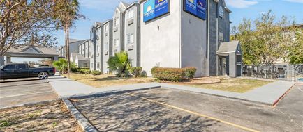 Days Inn San Antonio Downtown Exterior