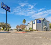 Days Inn San Antonio Downtown Exterior