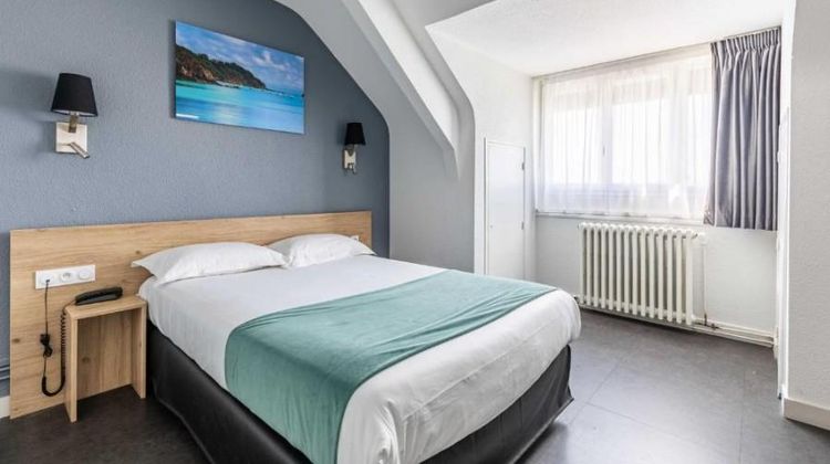 Bretagne Hotel Room