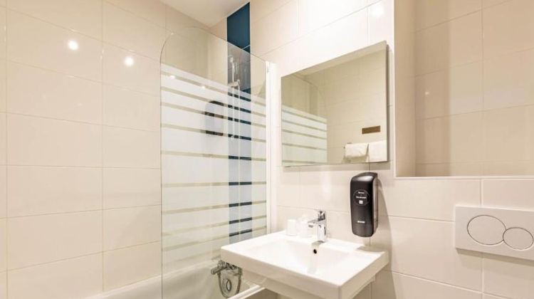 Bretagne Hotel Room