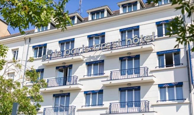 Bretagne Hotel Exterior