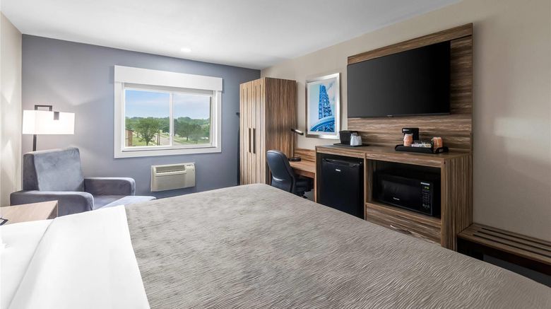 <b>Quality Inn Ponca City Room</b>. Images powered by <a href="https://iceportal.shijigroup.com/" title="IcePortal" target="_blank">IcePortal</a>.