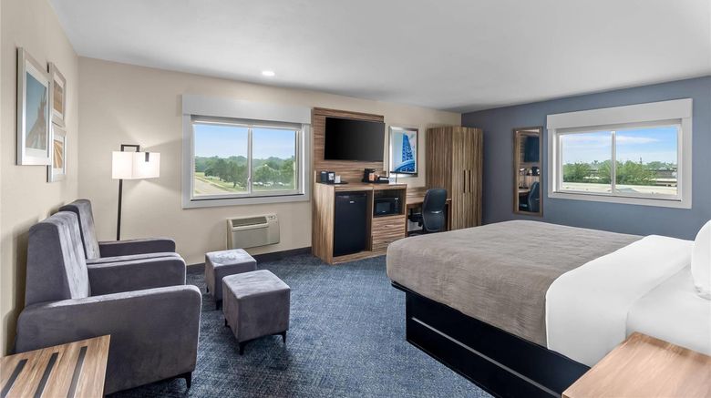 <b>Quality Inn Ponca City Suite</b>. Images powered by <a href="https://iceportal.shijigroup.com/" title="IcePortal" target="_blank">IcePortal</a>.