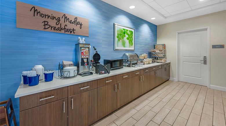 <b>Sleep Inn & Suites Altoona North Restaurant</b>. Images powered by <a href="https://iceportal.shijigroup.com/" title="IcePortal" target="_blank">IcePortal</a>.