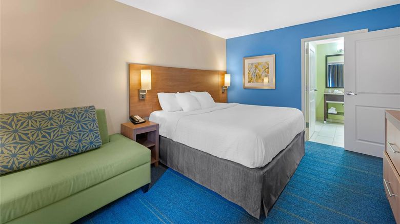 <b>Sleep Inn & Suites Altoona North Suite</b>. Images powered by <a href="https://iceportal.shijigroup.com/" title="IcePortal" target="_blank">IcePortal</a>.