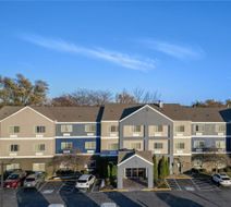 SureStay by Best Western Mount Pleasant Exterior