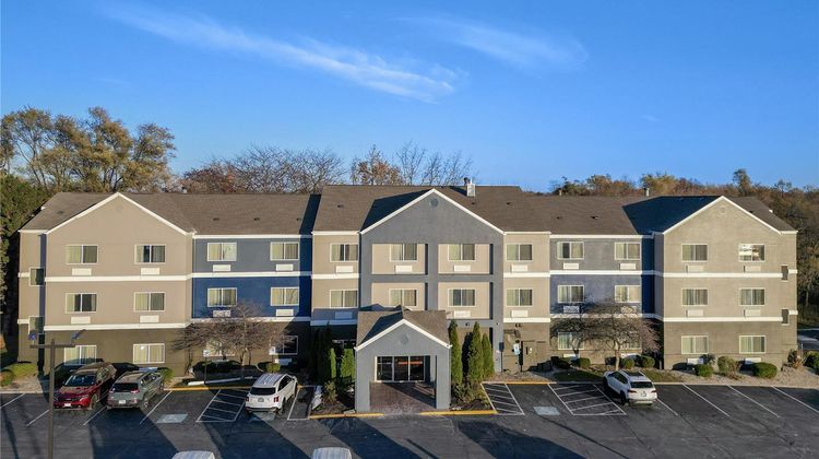 SureStay by Best Western Mount Pleasant Exterior