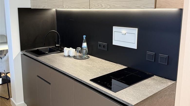 <b>Residenzhotel Stuttgart Airport, Sure Ho Room</b>. Images powered by <a href="https://iceportal.shijigroup.com/" title="IcePortal" target="_blank">IcePortal</a>.