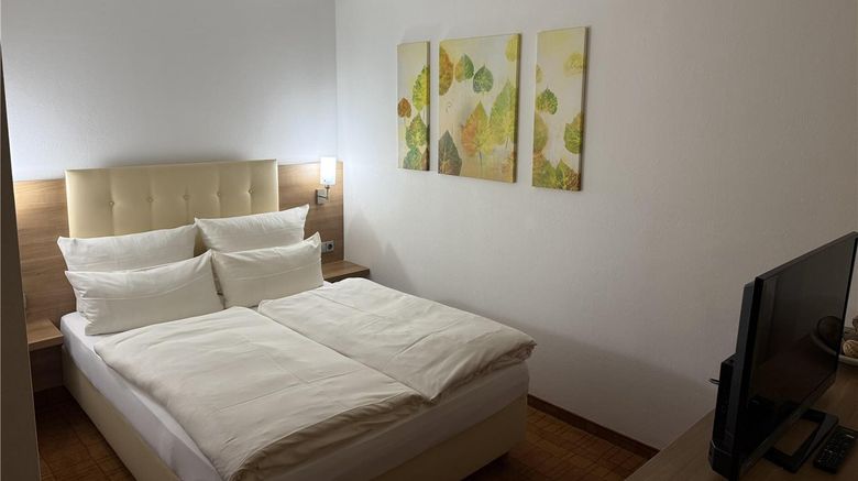 <b>Residenzhotel Stuttgart Airport, Sure Ho Suite</b>. Images powered by <a href="https://iceportal.shijigroup.com/" title="IcePortal" target="_blank">IcePortal</a>.