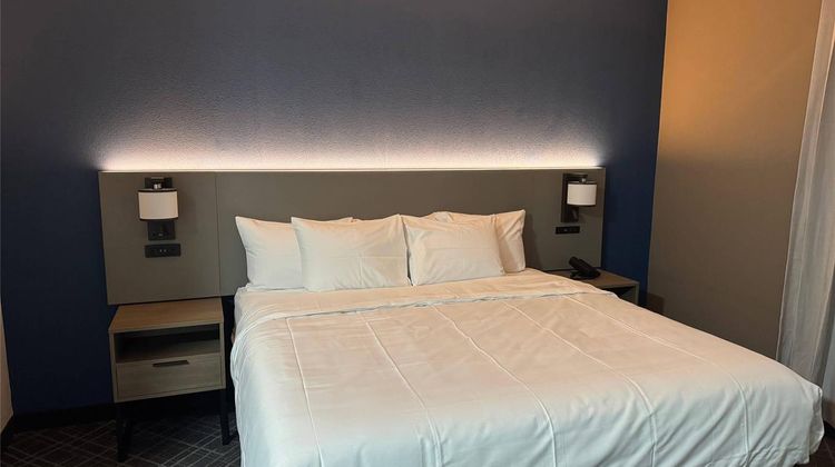 Comfort Inn & Suites Memphis Germantown Room
