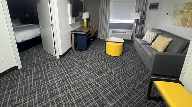 Comfort Inn & Suites Memphis Germantown Suite