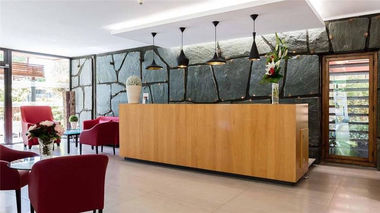 Hotel  Rotonde Lobby. Images powered by <a href="https://iceportal.shijigroup.com" target="_blank" rel="noopener">Ice Portal</a>.