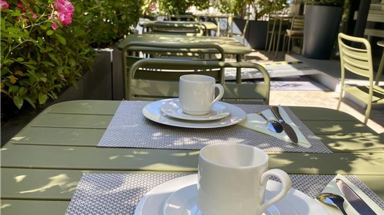 <b>Hotel  Rotonde Restaurant</b>. Images powered by <a href="https://iceportal.shijigroup.com/" title="IcePortal" target="_blank">IcePortal</a>.