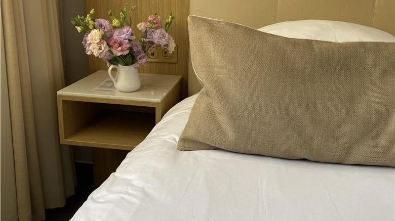 <b>Hotel  Rotonde Room</b>. Images powered by <a href="https://iceportal.shijigroup.com/" title="IcePortal" target="_blank">IcePortal</a>.